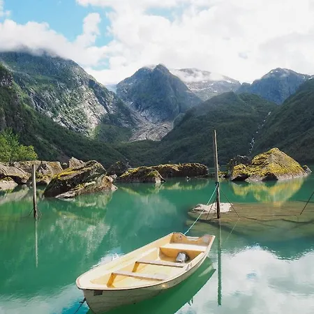 Hardanger Fjord بيت ضيافة *