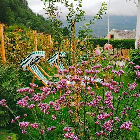 Hardanger Fjord Guest house *